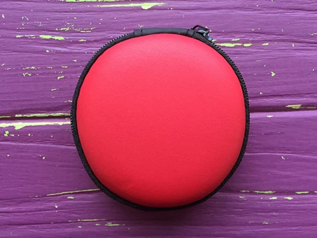 Чехол для наушников круг red