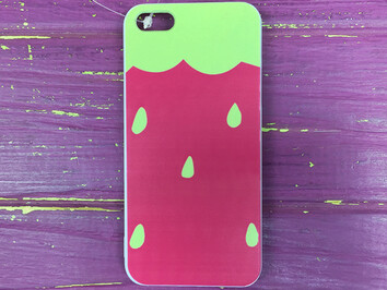 Пластик Strawberry iPhone 5