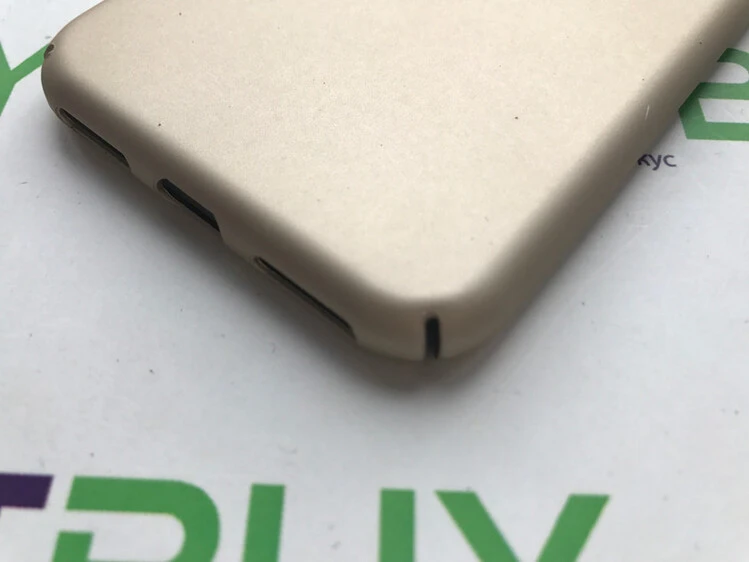Пластик прорези iPhone 7/8/SE 2 gold
