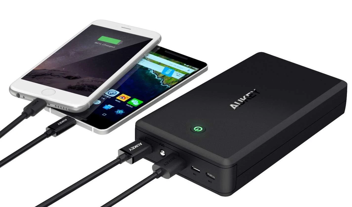 Як вибрати універсальну зарядку для iPhone та Android?