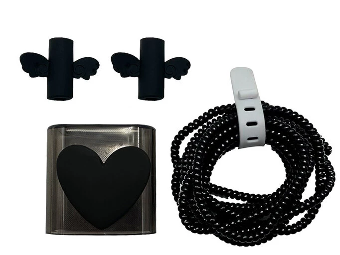 Charger Protector Cable Kit 3D heart black clear