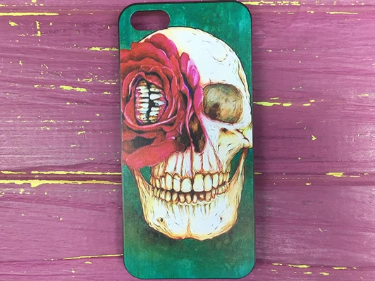 Пластик iPhone 5 death rose