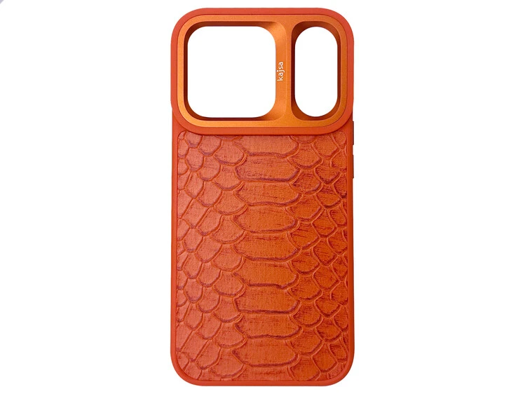Kajsa Snake Pattern MagSafe iPhone 17 Pro orange